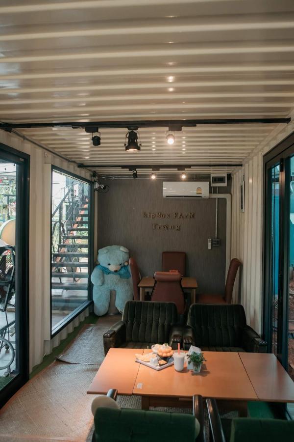 Kipbox Hotel Trang Exterior foto