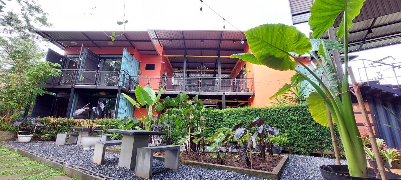 Kipbox Hotel Trang Exterior foto