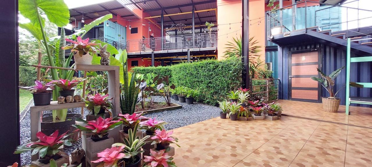 Kipbox Hotel Trang Exterior foto