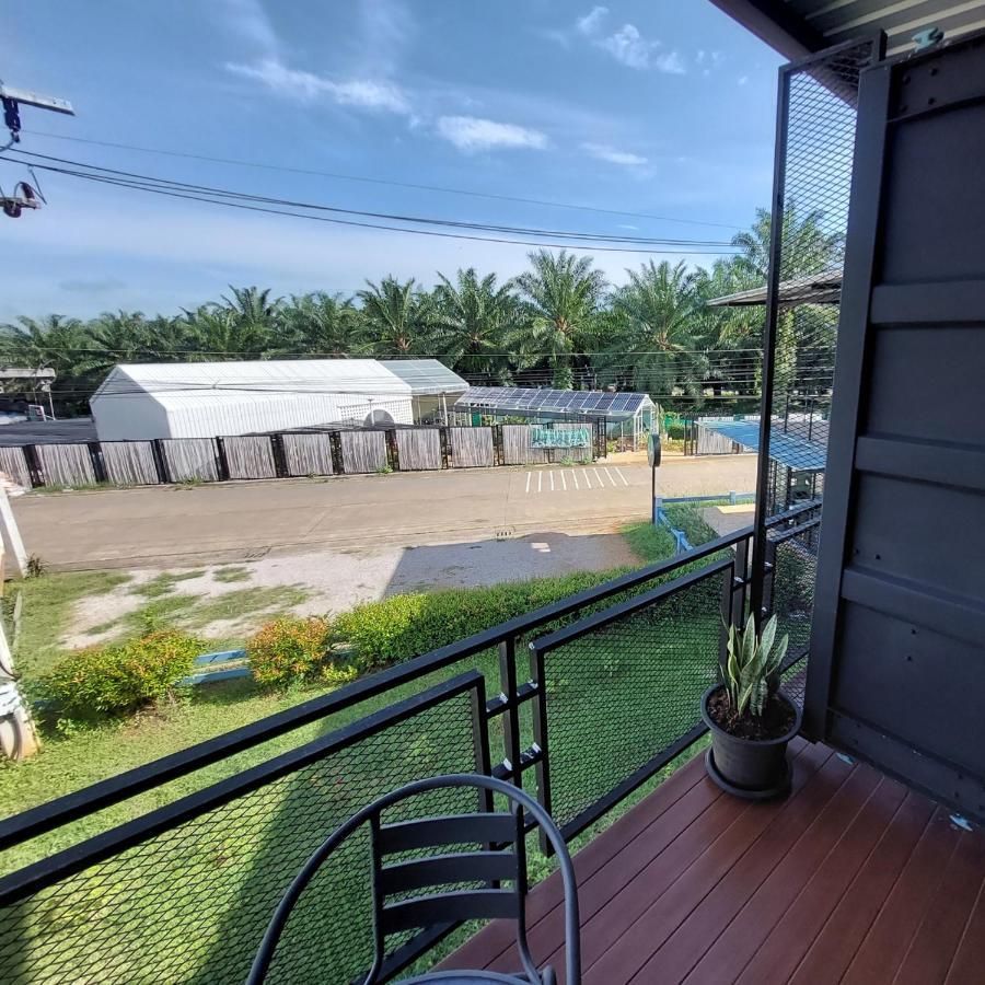 Kipbox Hotel Trang Exterior foto
